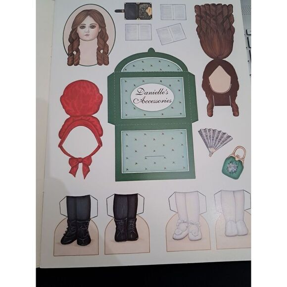 Lot The Keepsake Collection Dolly Dingle‎ Fashion in Shakespeare's Paper Doll - Picture 8 of 16
